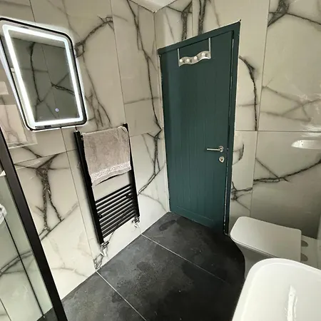 Entire Luxury House Near City Centre - Free Parking Liverpool Extérieur photo