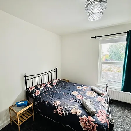 Entire Luxury House Near City Centre - Free Parking Liverpool Extérieur photo